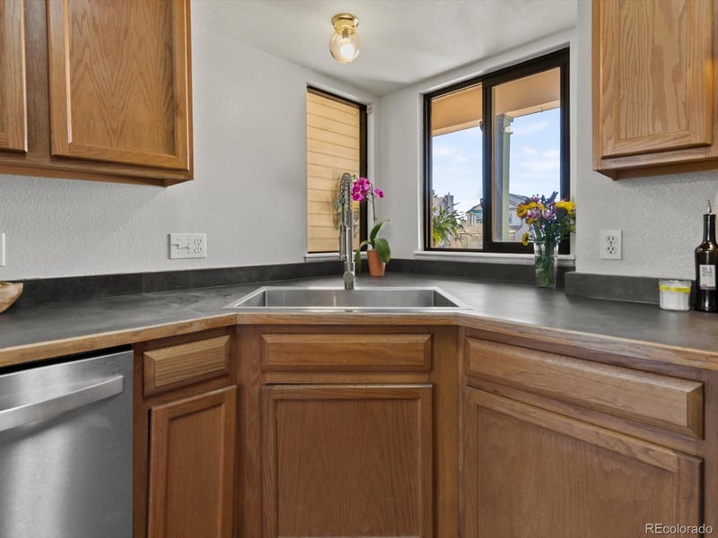 1336 Coolcrest Dr, Colorado Springs, CO 80906