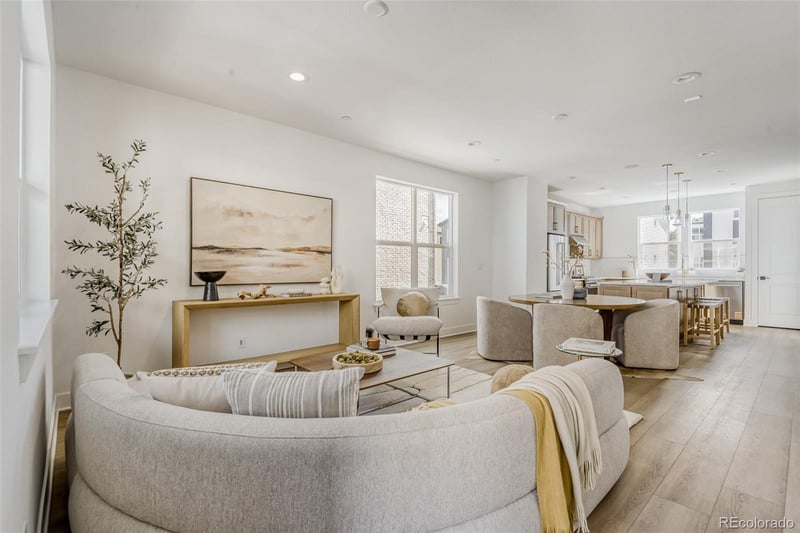 10994 Geddes Pl, Centennial, CO 80112