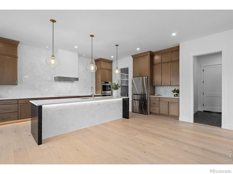 933 Saint Andrews Ln, Louisville, CO 80027