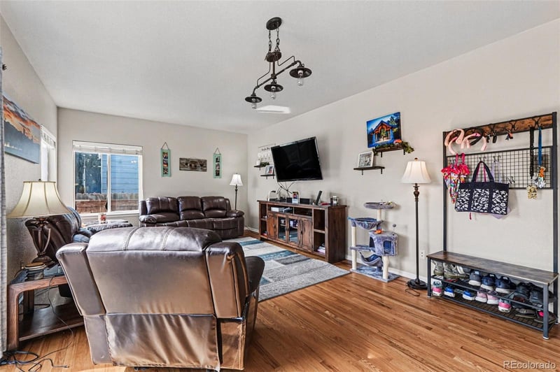 11050 Eagle Creek Pw, Commerce City, CO 80022