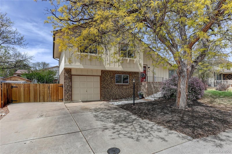 8397 Yarrow Ct, Arvada, CO 80005