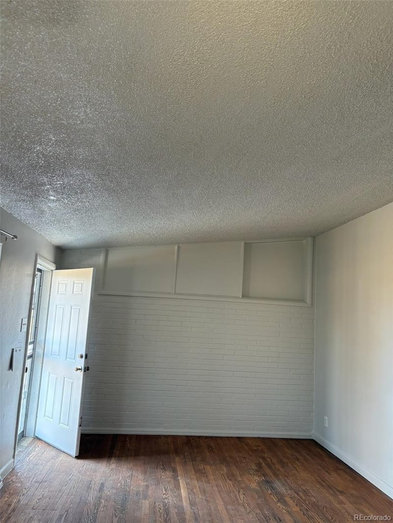 1922 Dallas St, Aurora, CO 80010