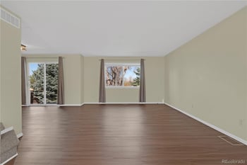 5335 Ukraine Way, Aurora, CO 80015