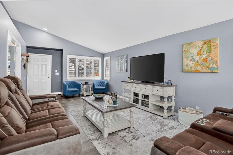 19824 Stanford Dr, Centennial, CO 80015