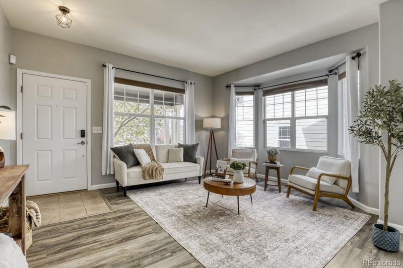 1310 Duquesne Cir, Aurora, CO 80018