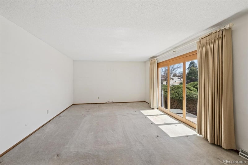 8051 Greenwood Ct, Denver, CO 80221