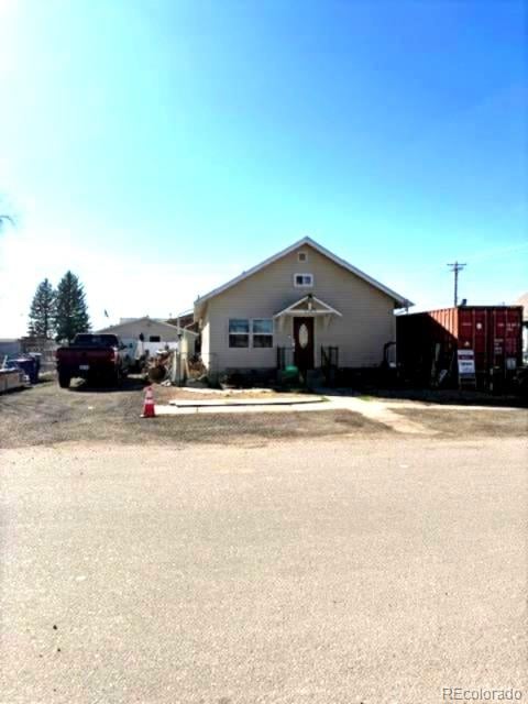 1489 Arapahoe St, Strasburg, CO 80136
