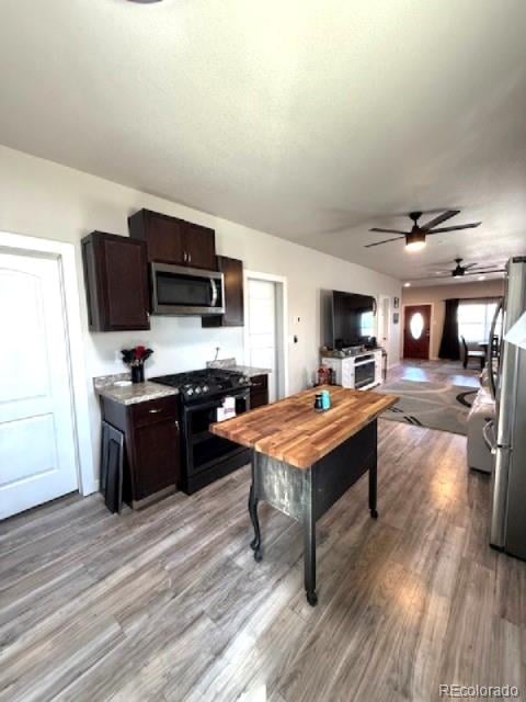 1489 Arapahoe St, Strasburg, CO 80136