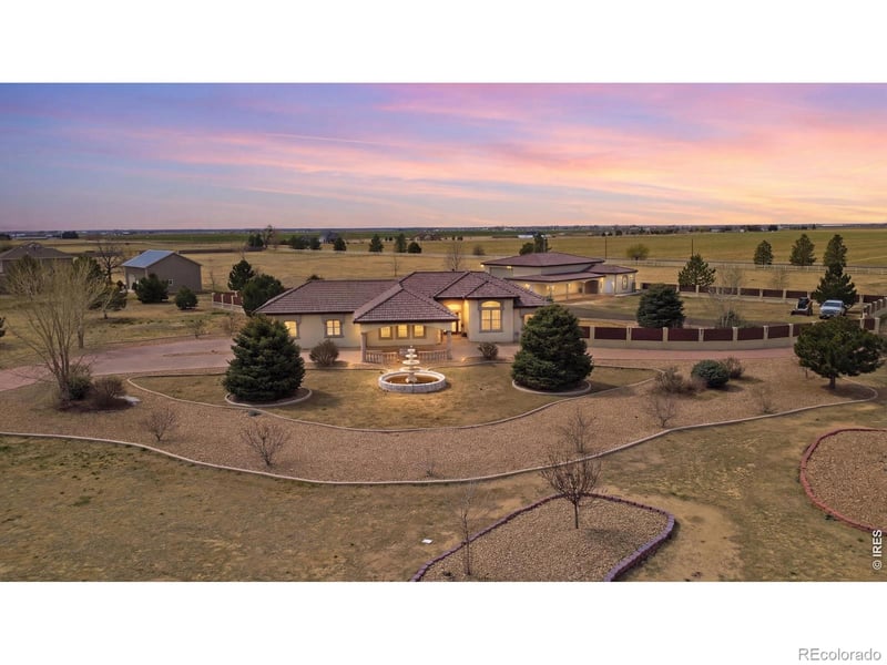 33 Stagecoach Ln, Fort Morgan, CO 80701
