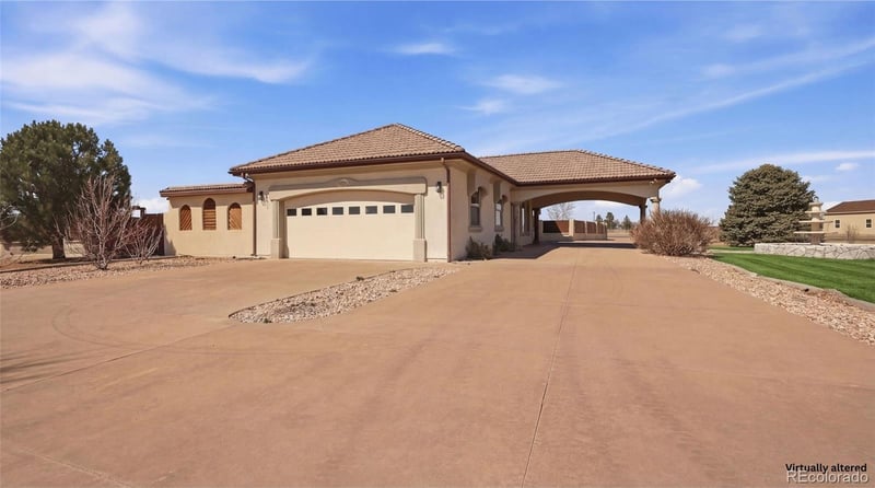 33 Stagecoach Ln, Fort Morgan, CO 80701
