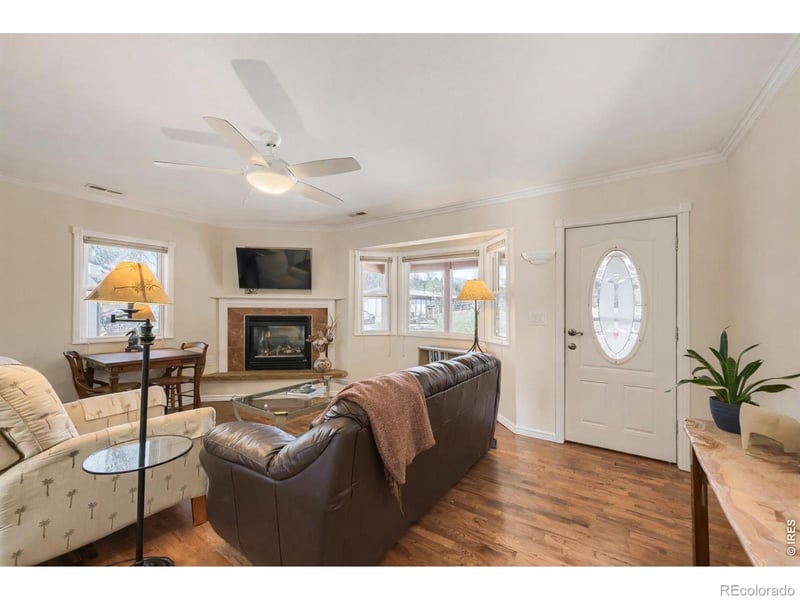 245 High St, Lyons, CO 80540