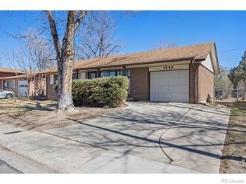 1542 Collyer St, Longmont, CO 80501