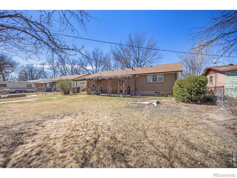 1542 Collyer St, Longmont, CO 80501