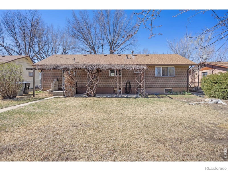 1542 Collyer St, Longmont, CO 80501