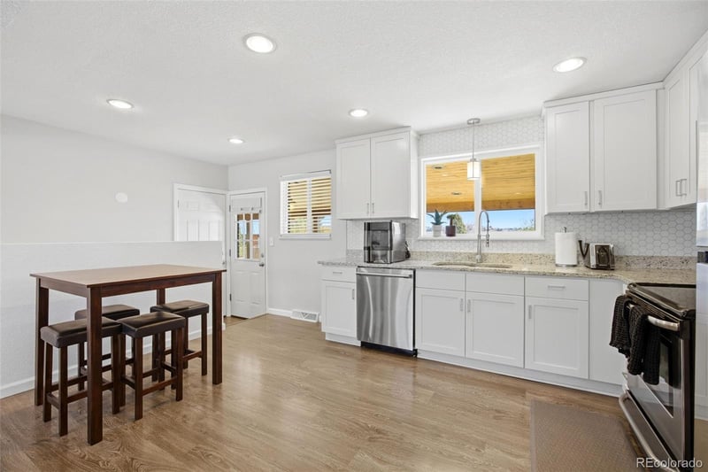 425 Starlight Rd, Thornton, CO 80260