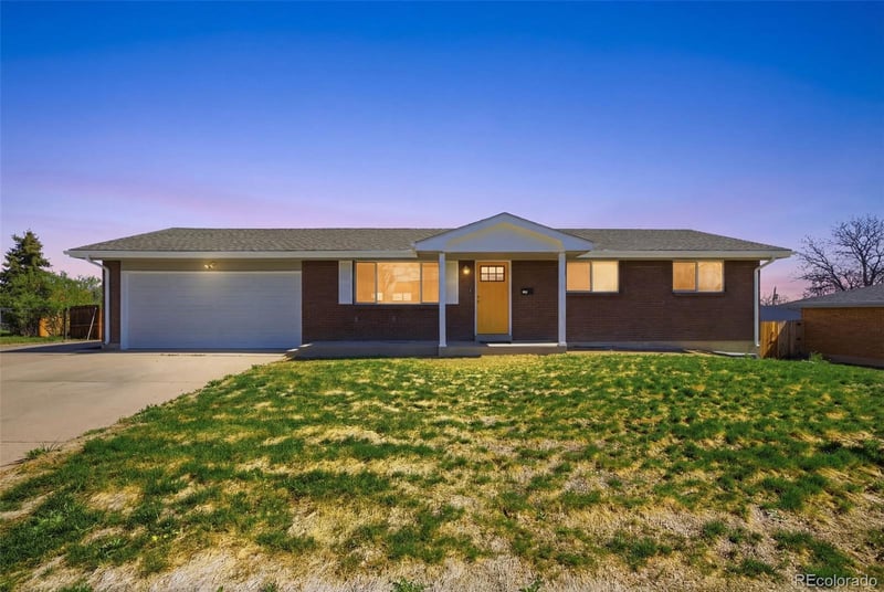 425 Starlight Rd, Thornton, CO 80260