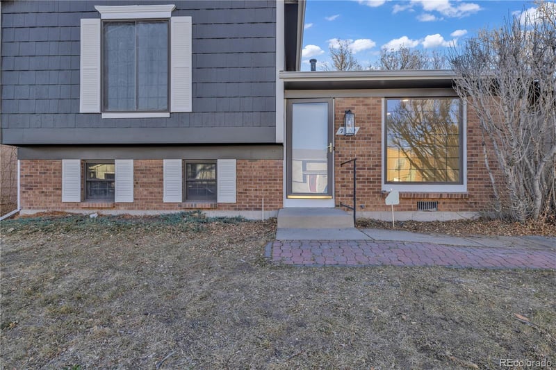 9409 Brentwood St, Broomfield, CO 80021