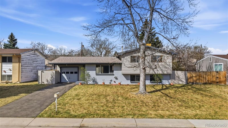 323 Robb Way, Lakewood, CO 80226