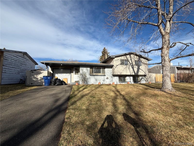 323 Robb Way, Lakewood, CO 80226