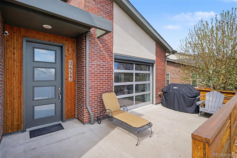 19596 Sunset Cir, Aurora, CO 80015