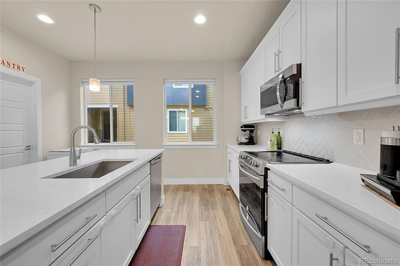 6745 Tempe Ct, Aurora, CO 80016