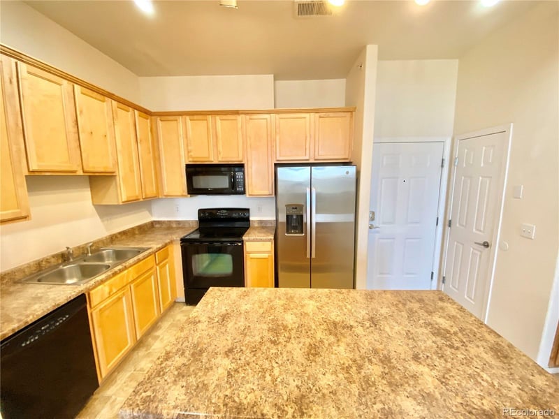 8467 Canyon Rim Cir #303, Englewood, CO 80112