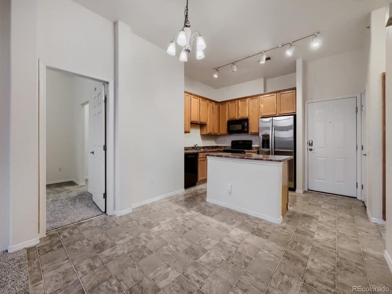 8467 Canyon Rim Cir #303, Englewood, CO 80112