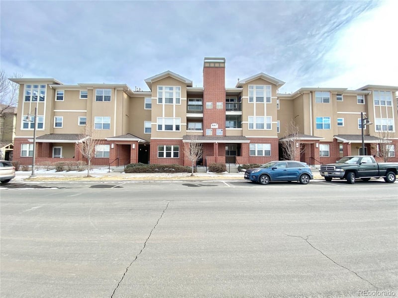 8467 Canyon Rim Cir #303, Englewood, CO 80112