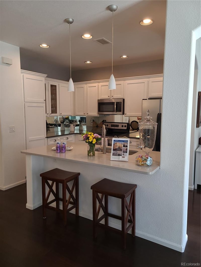 9492 Cedarhurst Ln #B, Highlands Ranch, CO 80129