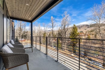 930 Blue River Pw #821, Silverthorne, CO 80498