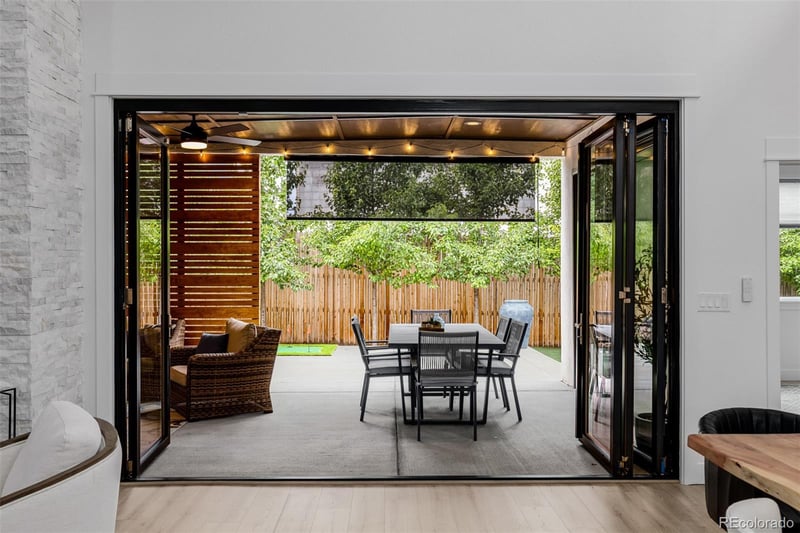 2901 Bellaire St, Denver, CO 80222