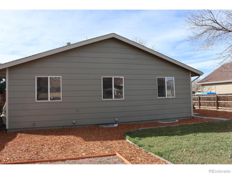 725 Columbine Dr, Windsor, CO 80550