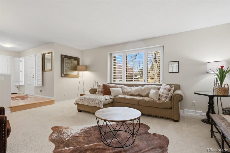 5812 Geneva St, Greenwood Village, CO 80111