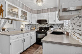 8190 Fillmore Cir, Centennial, CO 80122