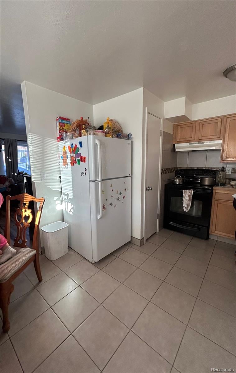 24 Cedar Ct, Longmont, CO 80503