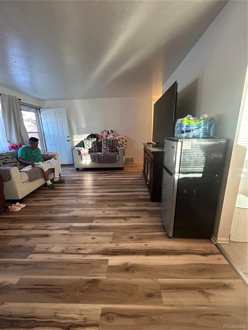 24 Cedar Ct, Longmont, CO 80503