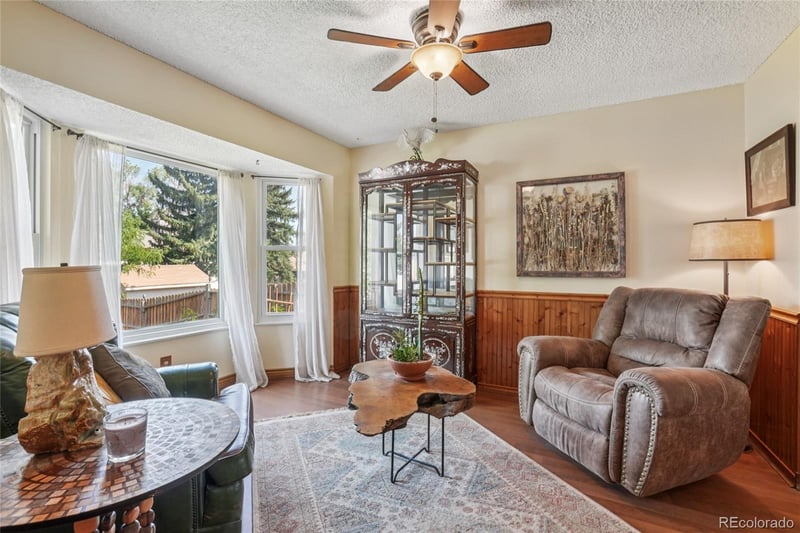 2244 Vivian St, Longmont, CO 80501