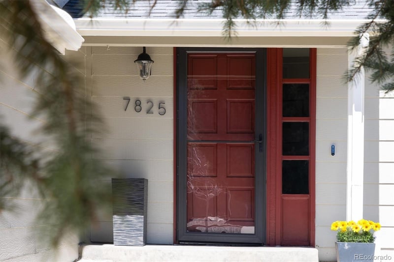 7825 Kettle Ave, Centennial, CO 80112