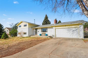 10759 Brewer Dr, Northglenn, CO 80234