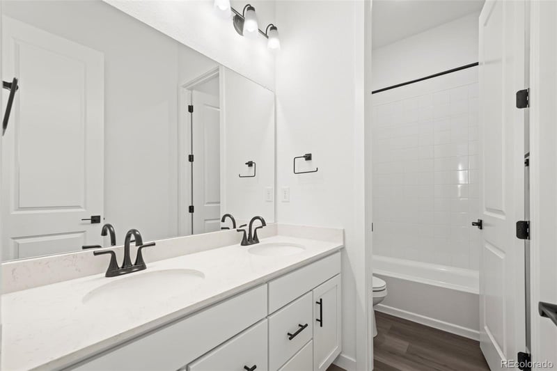 3795 Emerald Shore Cir, Loveland, CO 80538