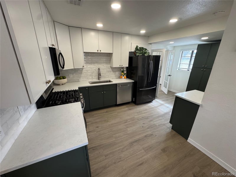 998 Toledo St, Aurora, CO 80011