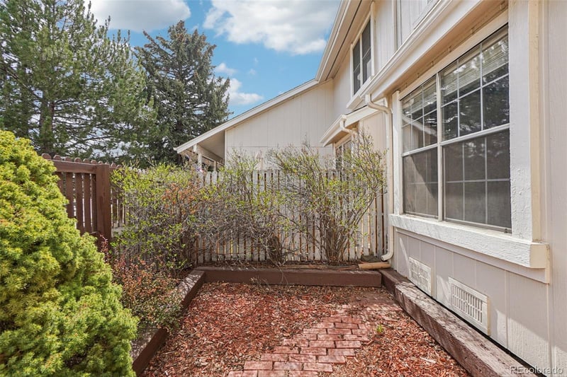 7066 Knolls Way, Centennial, CO 80122