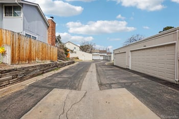 7066 Knolls Way, Centennial, CO 80122