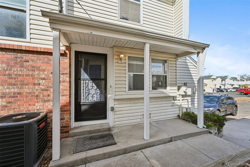 17146 Tennessee Dr, Aurora, CO 80017