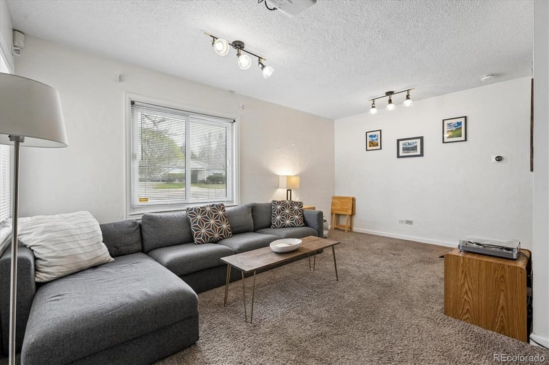 1819 Madison St, Denver, CO 80210