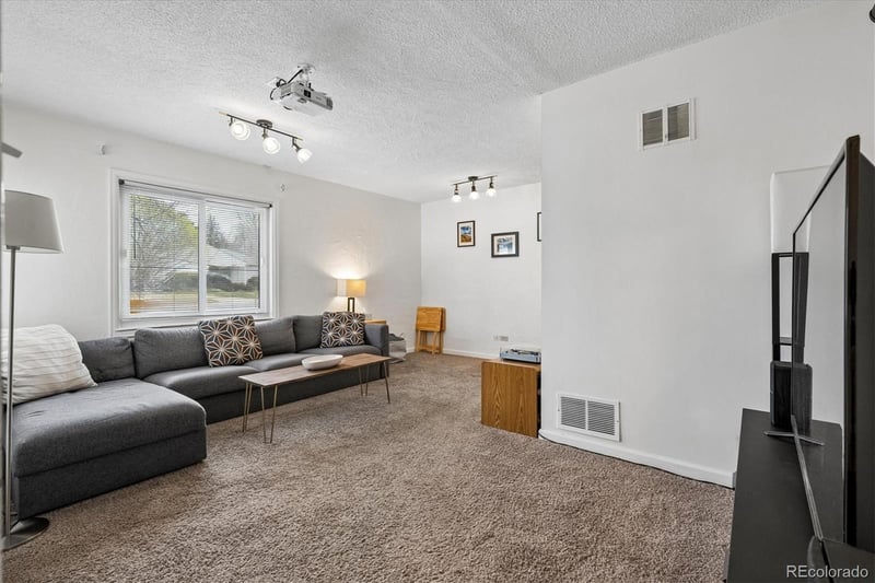 1819 Madison St, Denver, CO 80210