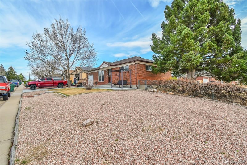 10642 Larson Dr, Northglenn, CO 80233