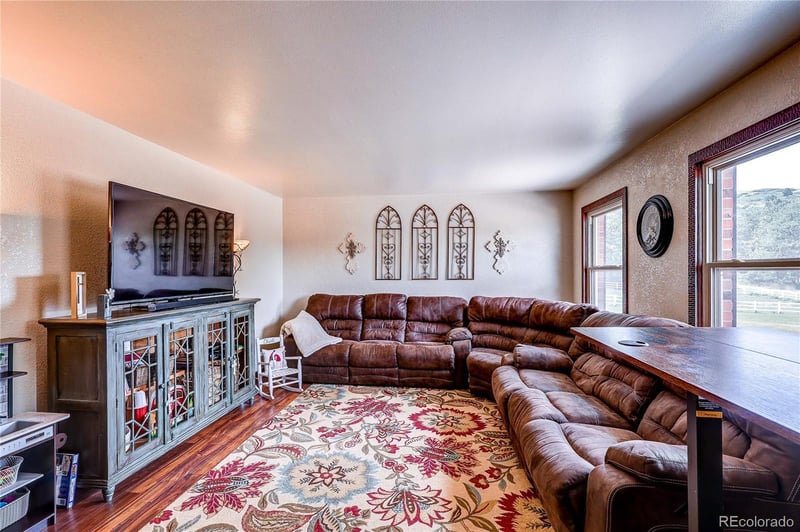 3278 Estates Cir, Larkspur, CO 80118