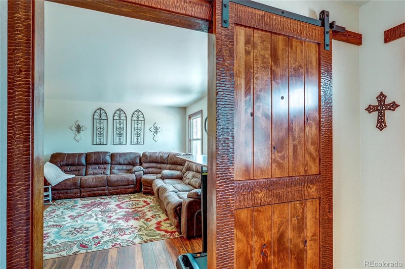 3278 Estates Cir, Larkspur, CO 80118