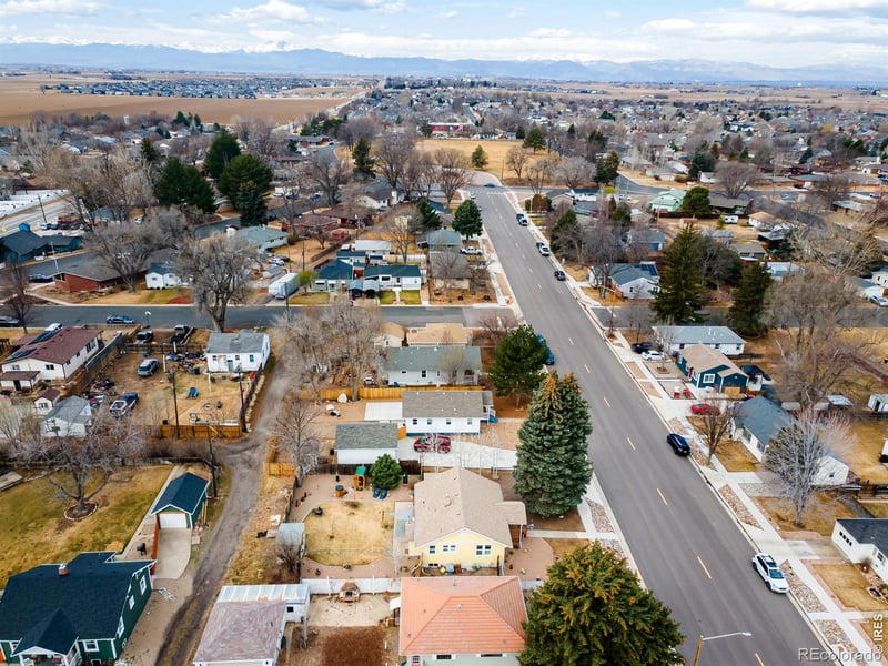 904 Charlotte St, Johnstown, CO 80534